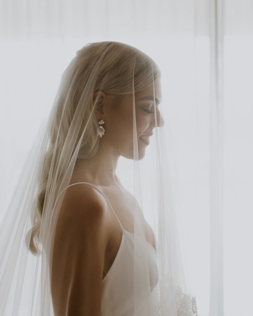 Classic Hollywood Waves with Cathedral Veil